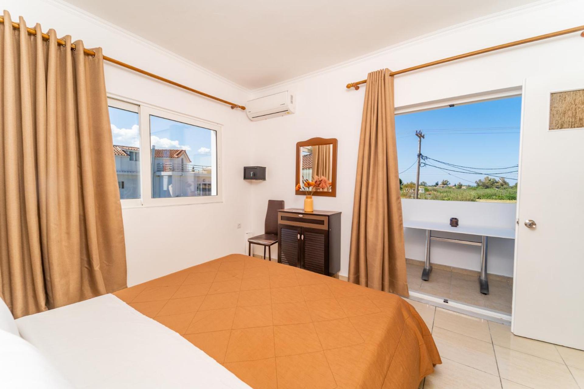Pedro Navarino ιιι Holiday home Laganas